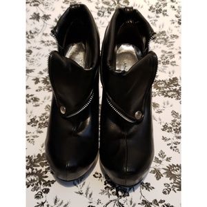 New ANDREA Ankle Boots with Zipper